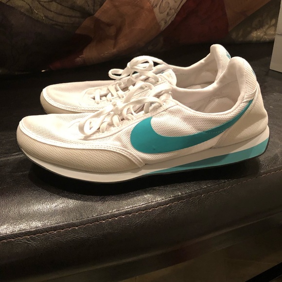 Nike Shoes - Nike Waffle Running Shoe Size 11